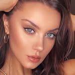 Polina Yureyvna(@yureyvna)'s profile avatar