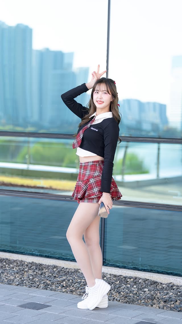 안녕하세요~ 2학년 9반 김한슬입니다🙃
#치어리더 #김한슬