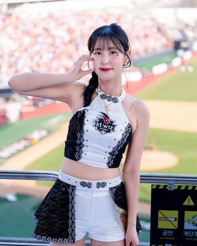 오늘도 고척출동!!!!!!!
위닝 가자요🔥🤩
KT소닉붐도 화이팅😍♥️
#치어리더 #김한슬