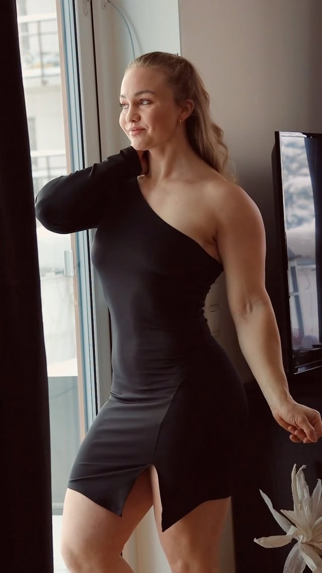 Black week 🖤 @chiquelle by @angelicaenberg