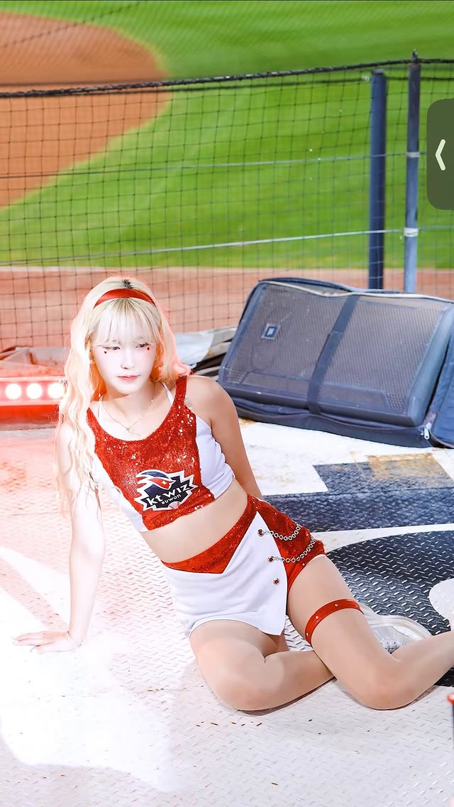 슈퍼슈퍼〰️슈퍼〰️소닉〰️(boom♥️)
#치어리더 #김한슬 #프로미스나인 #슈퍼소닉