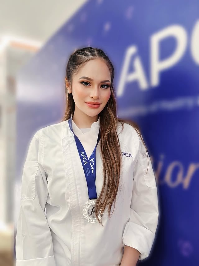 It has been a truly enriching journey working alongside such talented chefs. I’m grateful for the knowledge, skills, and positive energy I’ve gained here. Being surrounded by passionate individuals has truly inspired me to keep growing and improving 🧑🏻‍🍳 Thank you to my family, the chefs and friends for always supporting and motivating me to keep moving forward. I truly appreciate all of you and love you so much. You know who you are 🩵 by @aidannatasya