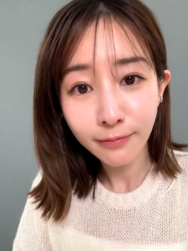.マキア1月号発売前インスタライブ♡アーカイブが残っているので見返したい方、見逃した方はマキア公式Instagramをみてね♪インカメの反転画像がイヤなので、正常？のお顔に反転させています😌#田中みな実#みなみん#エイミー#田中みな実ファンアカウント#美の伝道師#みな実ネキ#みんなのみな実#美肌#マキア1月号#minamitanaka#tanakaminami by @tanaka_minami_fan