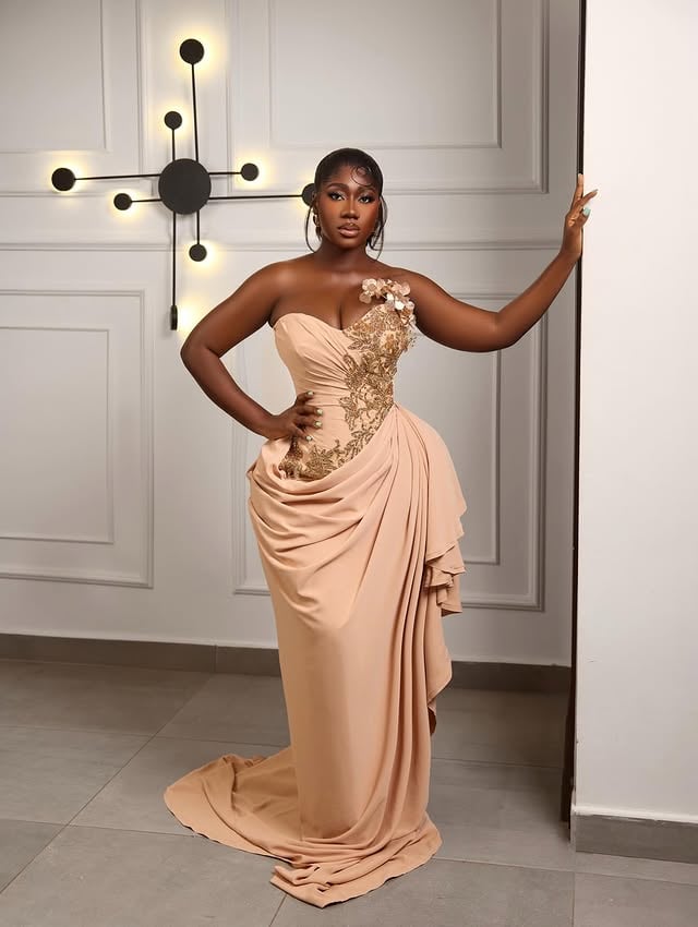 Happy birthday to myself🎉.This year was a blessing,and I owe it all to God✨. Here’s to even greater heights ahead. 🚀❤️@baby__vel Gown @firm_stitches Photographer @blakeyephotography by @bintu_hajia