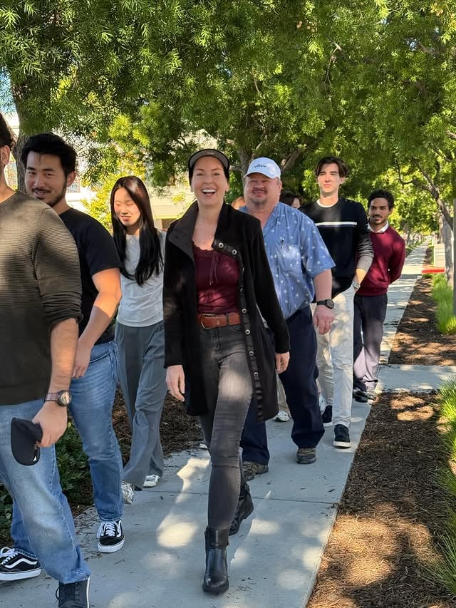 Morning walk with colleagues that become friends, that become family 💝 Caminata matutina con colegas que se vuelven amigos, que se vuelven familia.#willowlabs #willowlaboratories #willow #dianeperez #nutu @nutu_app @willowlaboratories by @dradianeperez