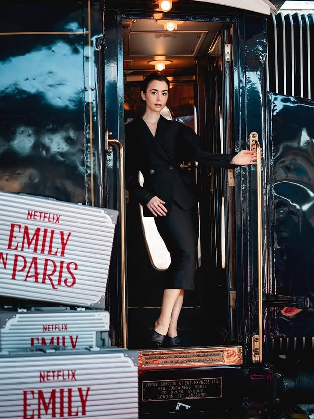All aboard the most fashionable journey of the year! The cast of Emily in Paris is traveling from Venice to Paris! 🚂✨ by @emilyinparis