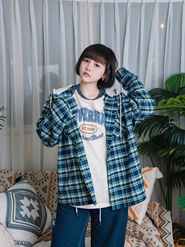 早安☀️🐮 除了聖誕節快樂之外希望大家每天都快樂喲🩵-👕 @covernat_taiwan -📷 @li_ej_0524