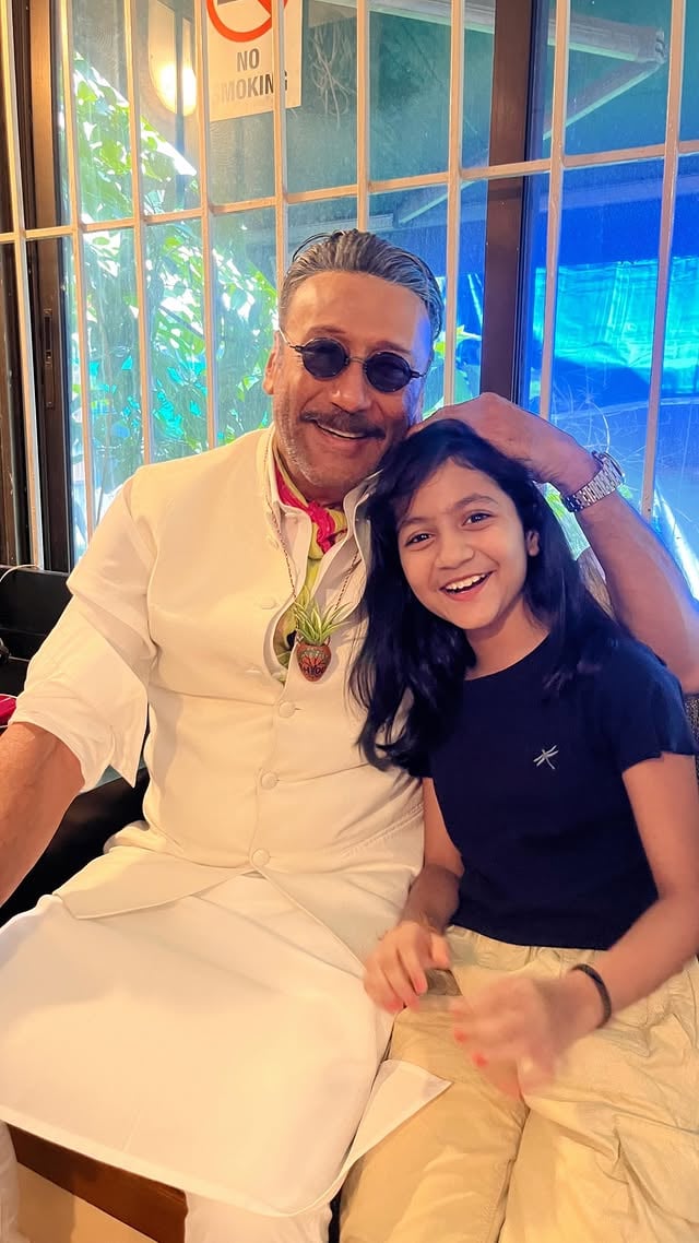 New Release ✨ With @apnabhidu Sir 🤩🤗Thanks @ankita_bajaj_casting for this opportunity#reels #jeckieshroff #princyprajapati #diwali #oneplus #reel #explore by @princy.prajapatii