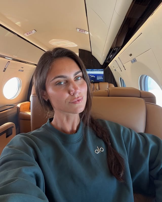 First flight of 2026 🛩️✨ @alo #aloyoga #alopartner by @stephjrayner