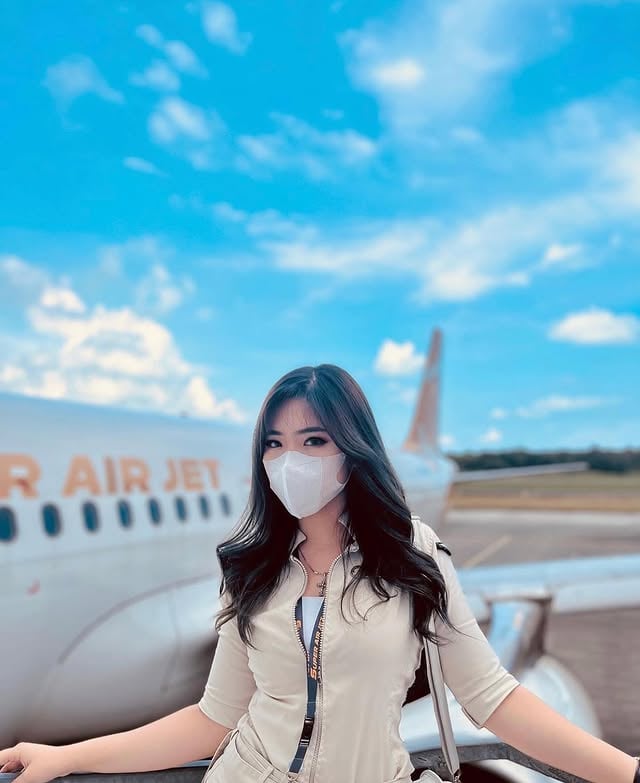 #repost 📸 @gabriellejennie Too good to be true✨______________________________________________ 🤍butuh peninggi badan yg lagi best seller, go follow @peninggicakeps 🤍Pic 📷 : @pramugari_ind ______________________________________________ • Selalu gunakan hastag #pramugaricantikind atau tag @pramugaricantik.ind di foto2 cakep kalian biar kami repost. _______________________________________________ #pramugari #pramugaricantikind #cewekpramugari #indopramugari #kecepramugari #pramugariindo #pramugariindonesia #garudaindonesia pramugarilionair #pramugaricantik #pramugarisehat #pramugarisexy #pramugarigaruda #pramugaricitylink #pramugari #pramugariidaman #sekolahpramugari #pramugaribatikair #pramugaripramugaraindonesia #repostinglifelessons #cabincrew #thaicabincrew #thailionaircrewbatch13 by @pramugari_ind