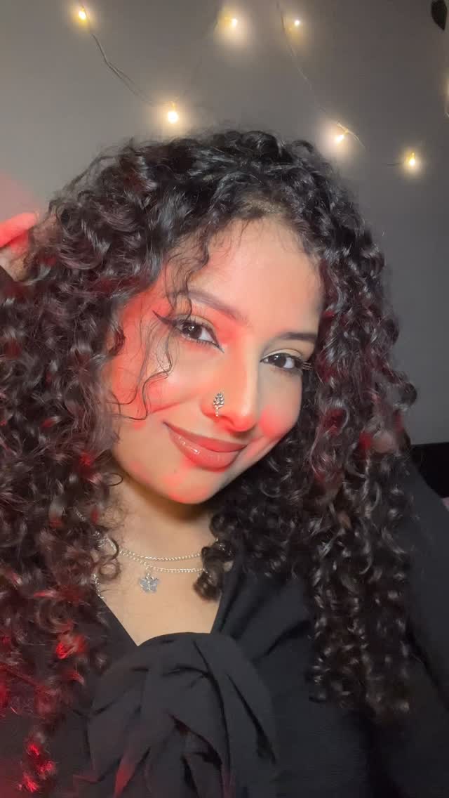this song is a vibe 🎧🫶🏻..[mai tere ishq mein 2.0, transition, trending transition, viral song, isha malviya new song, makeup look, new trending song, curly hair girl, desi baddie makeup]..#viral #trendingreels❤️ #fyp #oldsong #makeup