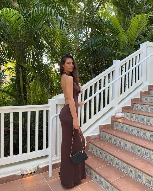 Puerto Rico for a minute 🤎🌴🌺✨ #puertorico #islandvibes #revolve by @stephjrayner