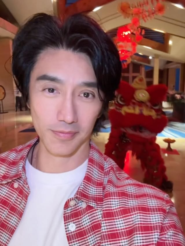Happy New Year y’all :))🍊🍊 🧧🧧They say this Lion Dance video carries powerful prosperity for 2026 ! ✨See it.Like it ❤️Receive it 😍🫶祝大家马年行大运，马上发财，马到成功，身壮如马，好事连连，岁岁平安 🧧🧧😎🫶 by @chuando_chuandoandfrey
