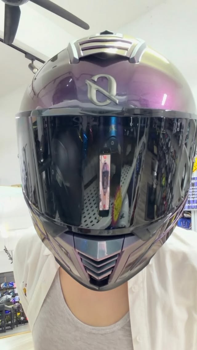 Cuci mata tengok orang ❌Cuci mata tengok helmet ✅Location : Roda kota garage, Shah alam by @aidannatasya