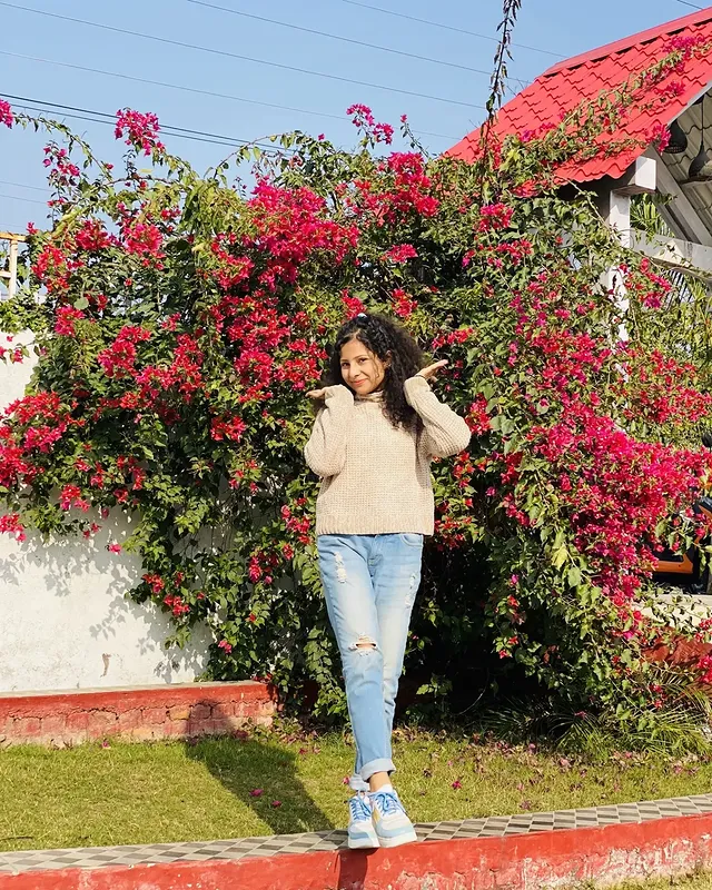 If I was YOU...I wanna be ME too 🤍♥️🌷🥰...#flowers #instagood #instalove #florida #flowers🌸 #travelgram #travel #flowerstagram #instagood #instaphoto #smile #exploremore #explorepage #explore #post