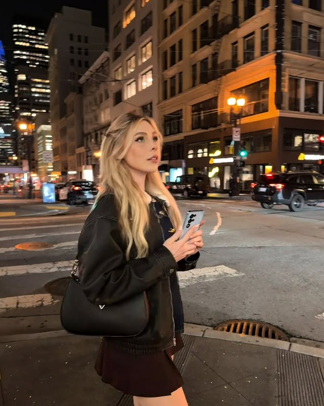 Anzeige | Welche Stadt hat euch so richtig beeindruckt? Meine war eindeutig San Francisco! Was eine unglaubliche Reise! Erst darf ich dort vor Ort beim Unpacked Event von Samsung dabei sein und einen Tag später spiele ich einfach mit Creator aus aller Welt als Team Galaxy im #PlayGalaxy Cup auf einer Bühne mit Ludwig und Live Zuschauern! Daran werde ich mich noch lange zurück erinnern. Natürlich wurde auch die Umgebung erkundet. Die schönsten Momente durften wir mit unserem Galaxy S26 Ultra einfangen. Ich denke die Bilder sprechen für sich. Ich hatte eine wirklich tolle Zeit! Ich kann mich nur bei @samsunggermany für diese Chance bedanken.@samsungmobile #GalaxyBuds4Pro #TeamGalaxy #GalaxyS26Ultra