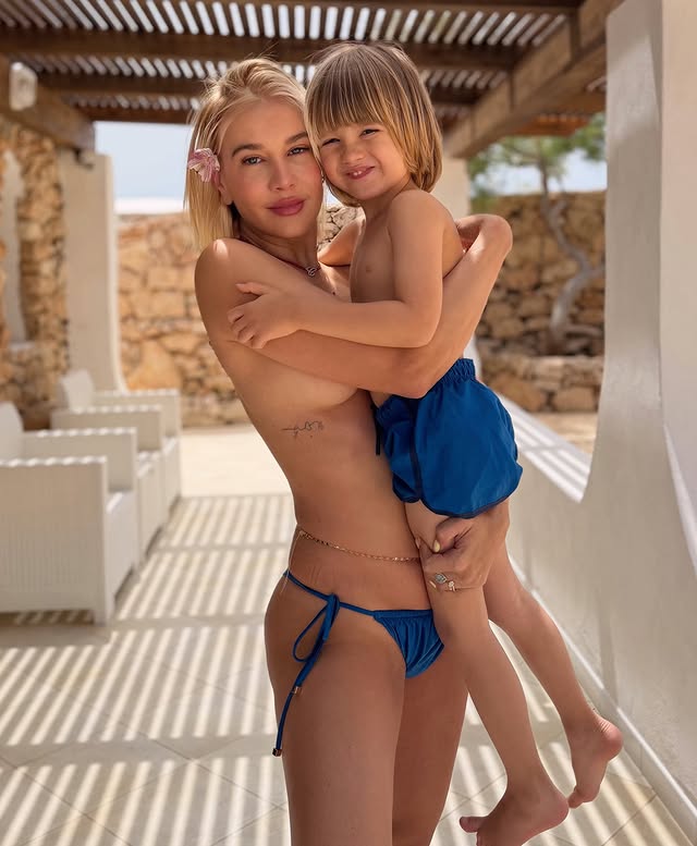 LAMPEDUSA 26 VS LAMPEDUSA 22 💙.Foto di rito, come sei crescito piccolo koala 🐨 🥹#momlife #love #momandson