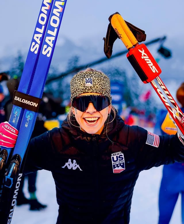 hugs n kisses to a sweet loving hill climb, soulmate stuff❤️‍🔥first time for everything and it objectively subjectively does not disappoint. content splurge cause it only happens once ;)a bunch of g’s, speedy skis, attempted mic droppage, @maurten_official soup spoons, and stars + stripes + cheetah print galore behind a golden day for USA🌟 #stifelusskiteam pc @nordicfocus by @sophialaukli