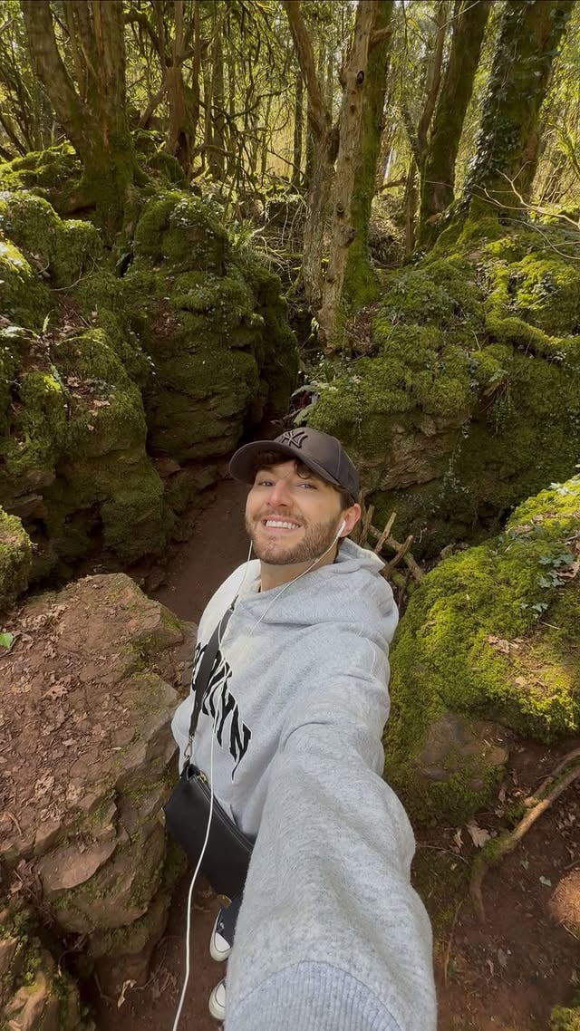 Still not over this place!! Vlog now live on my channel! Fell in love with this magical fairy woody maze!! 📍Puzzlewood , Coleford GL16 8QB #fyp #solo #solotravel #forestofdean by @markyyferris