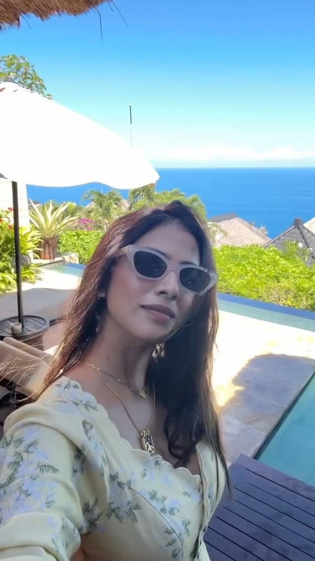 Hello @bvlgariresortbali 😍🌴🌊✨🌺 by @malavikamohanan_