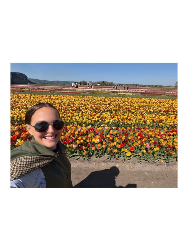 Such a special week 🌷Thank you @rosalia.vt for another incredible night,@restaurantdekas for a perfect meal,@annefrankhouse_official for your dedication to preserving this important piece of history,& Amsterdam for your beautyUntil next time x by @natalieportman