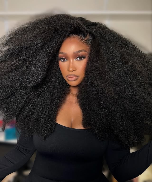 A mean combo: Zola Nombona x @thepenthousebeautystudio 🖤🦅____Full glam: @thepenthousebeautystudio by @znombona
