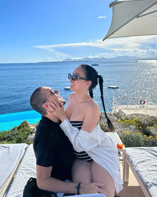 Happy 40th Gordo 🤍20 birthdays together 🥹 (literally did the math wrong and you helped me fix it, what would I do without you?) which is actually crazy when I think about it. We’ve lived so many lives in that time. From being kids in Venezuela to building the life we have now. I’ve had the privilege of watching you grow into someone so strong, kind and just so so incredible.If the first 20 birthdays have been this good I already know the next ones are going to be even better. I can’t wait for all of them with you. I’m so soooo proud of you and I love you so much. TE AMO 🤍 by @mariale
