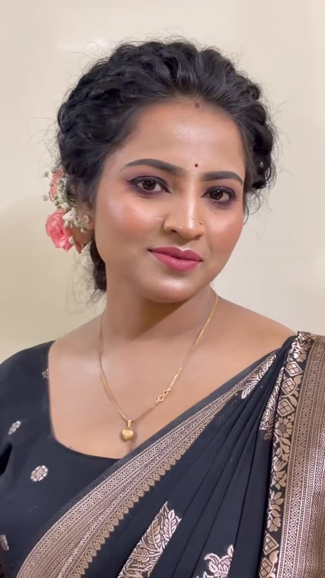 Party makeup 👇Booking Wp number:7908330441 by @p_u_p_u920
