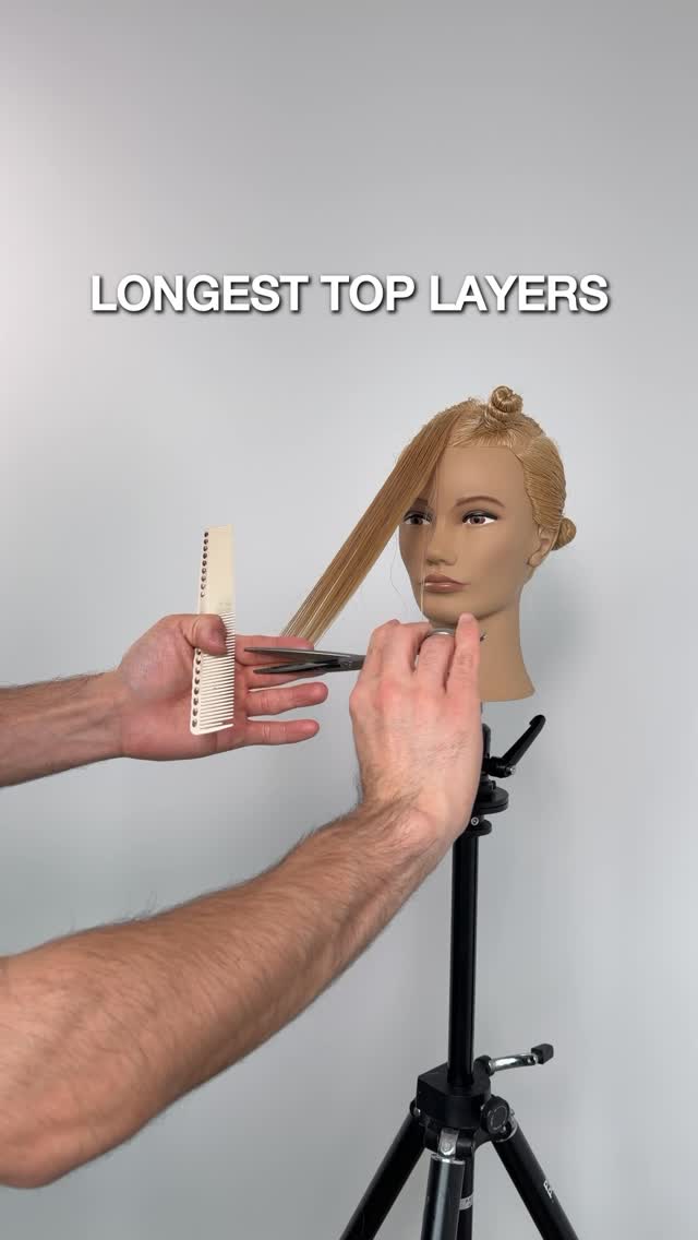 Breaking down a simple layering process for thin hair. -start with the longer layers, then add shorter layers -use a straight cutting line to create more intense layers, a diagonal line will give you a softer layer look and keep length-layering mostly just the crown to give some layering without taking away the bottom, change where you layer in the back based on where the clients density is -blow dry the roots with lift or use rollers to create lift at the roots in front (I use @lorealpro Airlight Pro Dryer)-let me know your questions ❤️#haircuttutorial #thinhair #layers #hairtutorials #haircut by @myguiltycrown
