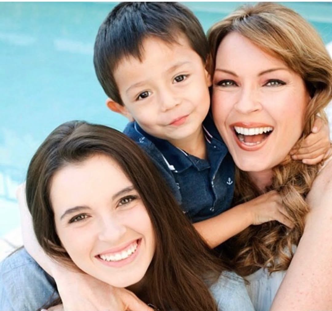 Happy Mother’s Day! ¡Feliz Día de las Madres! by @dradianeperez