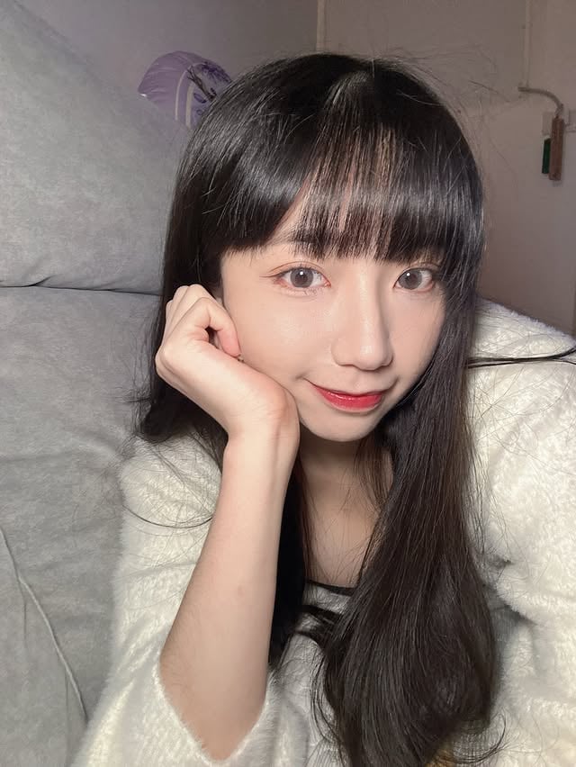 有一件事情其實過很久但大家好像沒有都同步到所以今天來跟大家講一下我已經從「超多打賞沒有限公司」離開半年多囉！（去年10月底離開的）只是之前一直沒有發文🥺關於更多之後的規劃會再公佈給大家知道～之後更多合作也請寄信到：sea880605@gmail.com感謝大家ヽ(●´∀`●)ﾉ❤️ by @firefly880605