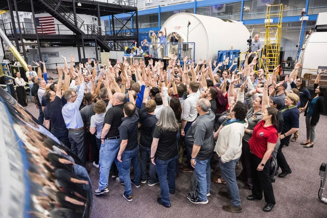 3…2…1…INTEGRITY! Very powerful and emotional to gather with our entire training team last week. I love this picture. The crew is in there somewhere, surrounded by the true heroes of this mission who gave their All to fly us and bring us home. LETS GO ARTEMIS III… by @astro_christina