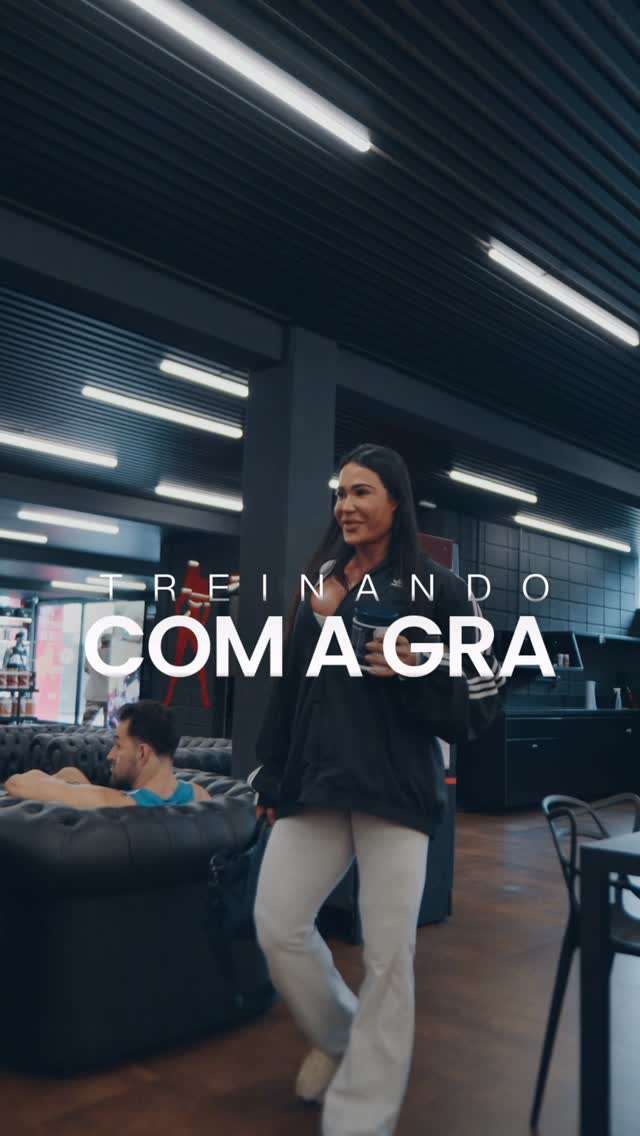 Treino de quadríceps com resenha é o que você vai ver hoje 🤭💪🏽 É o treino mais difícil para mim no momento, por conta da recuperação da cirurgia no joelho. O cuidado com a execução tem que ser dobrado. by @graoficial