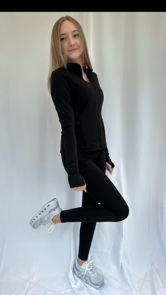 Back to 🖤 Updates 🖤Lighting much better (if you know, you know)…..#model Teen Model natural updates (forgot the necklace) 🤦‍♀️ but had fun chasing those dreams and awesome subs from my lovely kind agent 🥰#industrykids #talent #modelling Outfit Trainers by @on from the lovely @letsrunne 🖤 Sports Set @primark @primark.kids fave go to sporty look 🖤💕Favourite Rose Gold necklace by @swarovski 💕(deserves an accidental feature)! 🥰Happy Sunday wishing everyone lots of luck, opportunities and success xxx#sportstyle by @the_hooded_gymnast