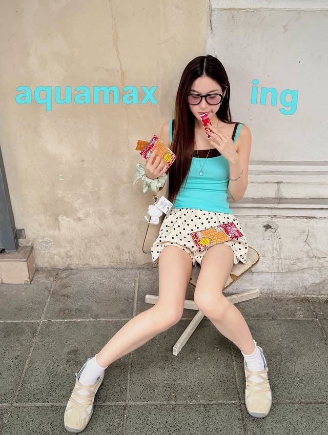 photomaxxxxing🩵🍒🍔😮‍💨🍣🫨 by @primiily