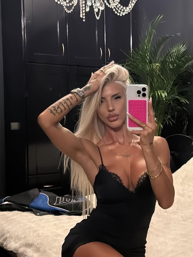  by @kiriakikoutsoumbardi_