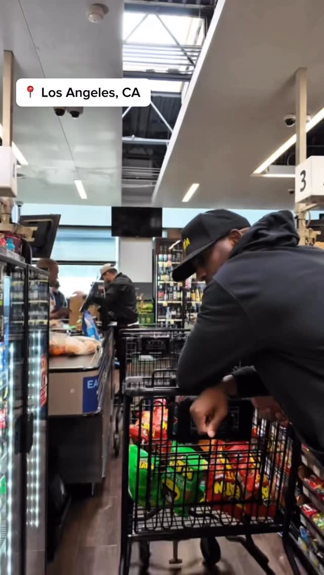 SoCal snack runs just got an upgrade 😮‍💨🔥Catch us at your local @ralphsgrocery 🛒 #goodeatn #snackingtime #ralphsgrocery by @cp3