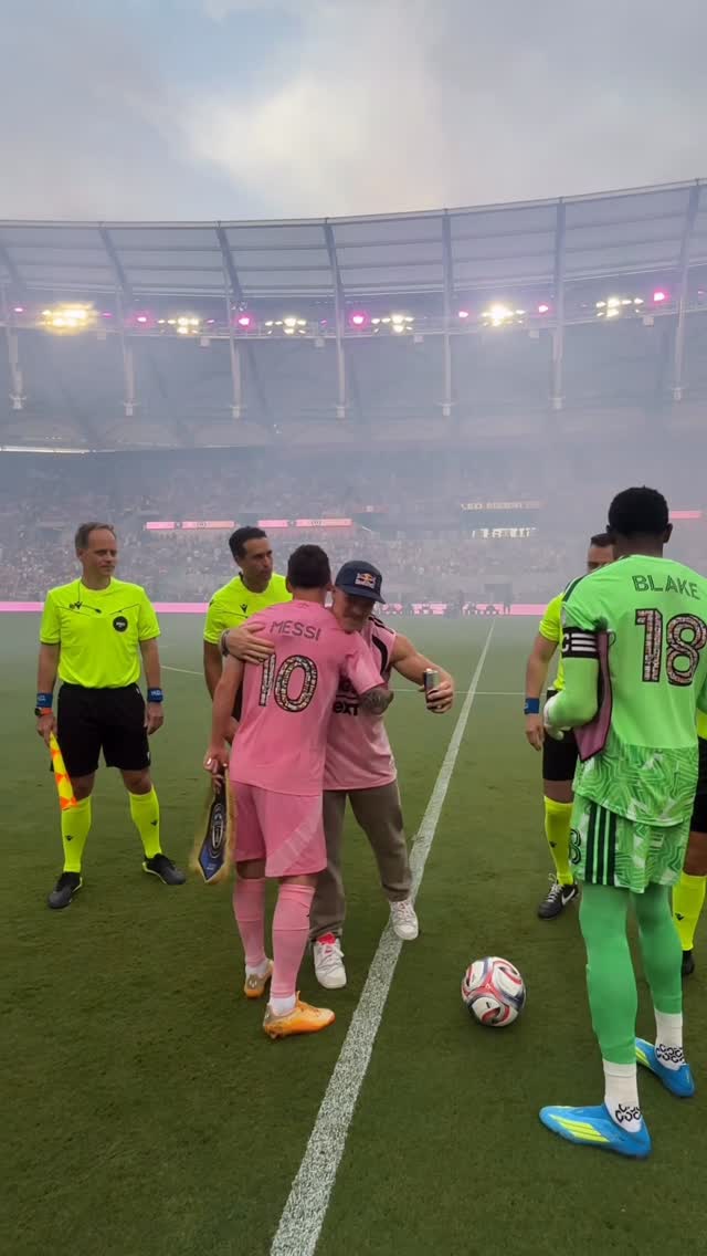 @redbull gives you wiiings and cool opportunities like the coin toss before the @intermiamicf game! Honored. by @nohlsen