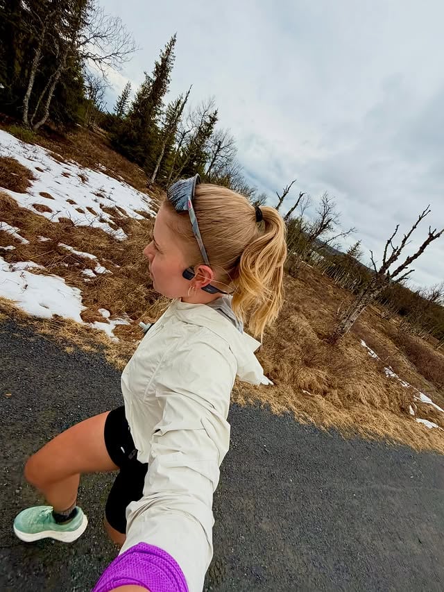 always listening to something on @shokzusa to distract myself from moody spring weather⛄️🤍 #shokz #openrunpro2 by @sophialaukli