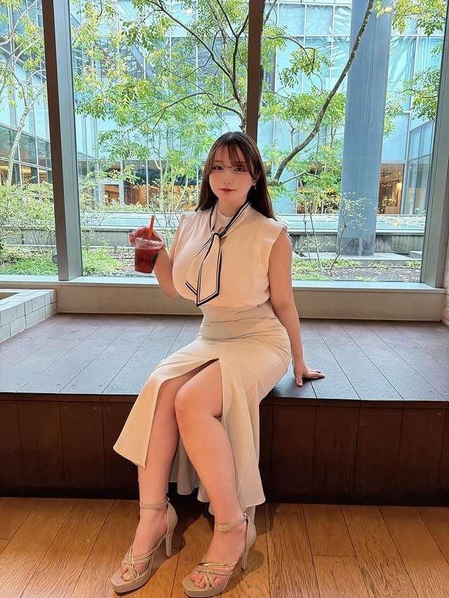 このお洋服、いくらなんでもむっっっちむち強調されすぎたわ…⁡⁡ #fypシ #fyp by @_mochiii___2