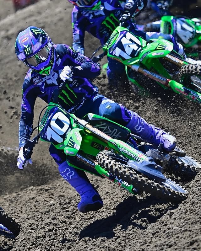 First career @ProMotocross win for Seth Hammaker 💪@SethHammaker goes 2-1 on the day to secure the 250MX victory at @FoxRaceway. #MonsterEnergy #ProMotocross #SuperMotocross by @monsterenergy