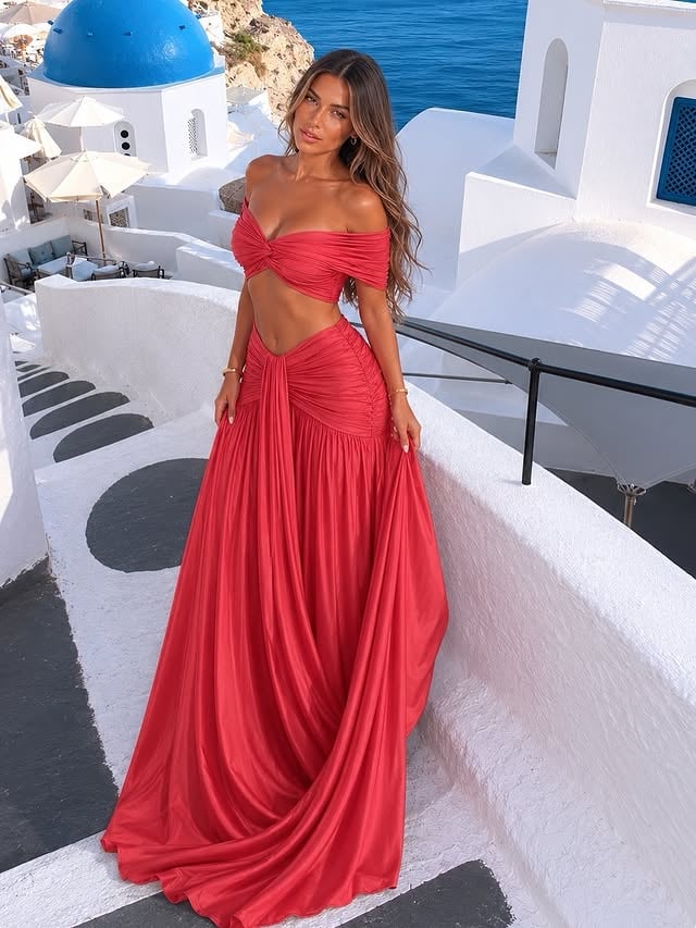 Sunsets, sea views, and the Noli Two Piece Set. ✨ The outfit that does all the talking.#abyssbyabby by @abyssbyabby