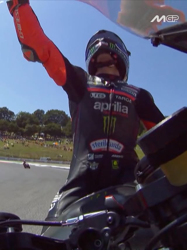 There’s a new sheriff in town 🫡 @MarcoBez72Marco Bezzecchi wins in front of his hometown in Mugello with @89JorgeMartin & @Pecco63 coming in 🥈 and 🥉.#MonsterEnergy #ItalianGP #MotoGP by @monsterenergy