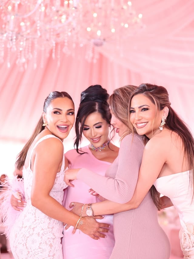 A little princess has finally arrived ✨ Alila Noory ✨🧿🎀Congrats to my brother & my beautiful sister-in-law on the most beautiful blessing! She’s already so loved 🫶 @feryal.noory & @deen_949 ✨….and just just like that, our hearts grew so much bigger 🥹💖Thank you to my girls at @realproductions.inc for the amazing footage + 📸 @aria_ak ✨🦋 by @linanoory