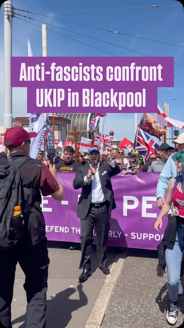 Tenconi did not go unopposed. Despite being kettled and split up by police, counter protestors drowned out Tenconi with nonstop chants of “Refugees are welcome here” along the prom as his small group of supporters were escorted along Blackpool prom by police with several vans, cars and at least 6 horses.#refugeeswelcomehere #standuptoracism #antifascism #blackpool #ukip by @standuptoracismuk