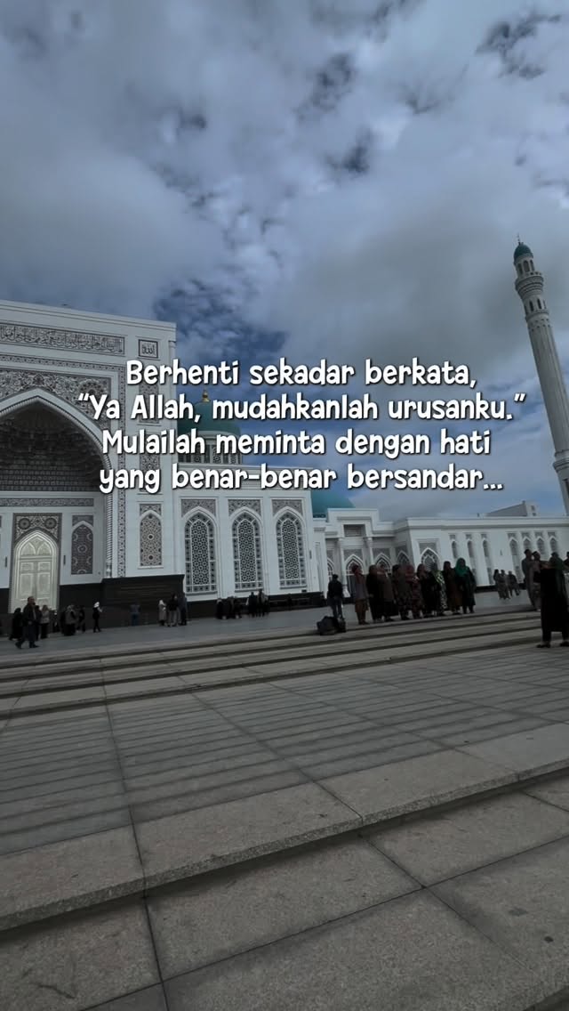 .Allahummabarik.Assalamualaikum warahmatullahi wabarakatuh ..Bismillaah ...Doa terbaik dan selalu bersyukur setiap harinya Biidznillaah 🤲Aamiin Yarabballaamin.#beranda #foryou #masukberanda #fyp #ustadadihidayat .. by @ukhti_irma_p