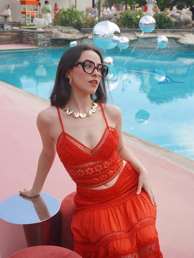 En la coctelería de @moeyewear 🍸✨♥️@pancreativestudio @twic_thewolfiscoming Look @charoruizibiza @fabracomunicacion Jewelry @joseluisjoyerias by @ane.rot