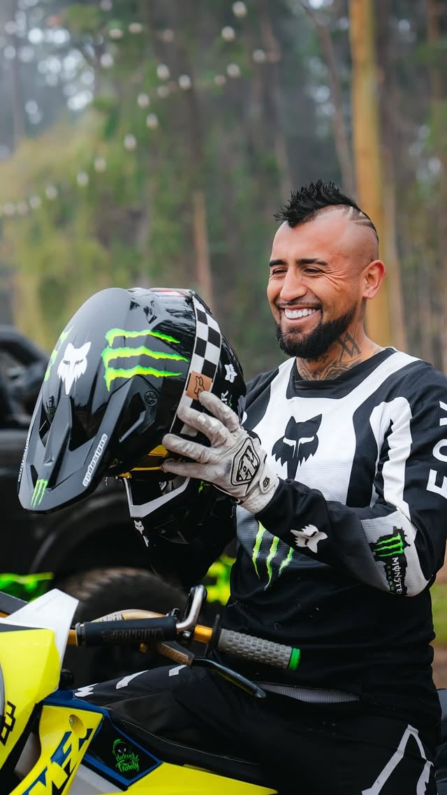 The king BLEEDS GREEN. Bienvenido, @kingarturo23oficial! by @monsterenergy