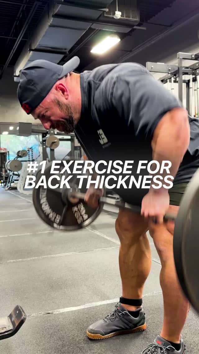 How to Build a Thick Back With Barbell RowsBarbell rows are one of the best exercises for building back thickness, strength, and overall muscle density, but the way you program them changes as you get more advanced. Follow me for more value. by @johnjewett3