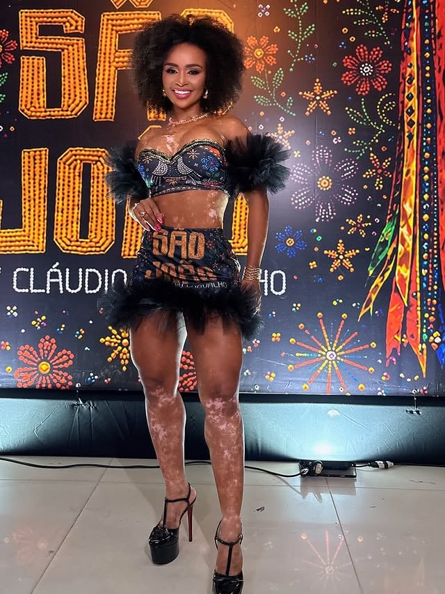 Madrinha do São João Beneficiente by @claudio_carvalhoo com nossa coleção assinada por mim ♥️Já dando Dtart nas festas Juninas💃✨Click @camila_aslv Look @noelmmelo Beauty @karlarodrigueshair by @natalia.deodato